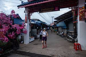 BIB: 
                            <button type="button" onclick="openModal(22795409)" class="btn btn-primary btn-sm float-right btn-popup" data-toggle="modal" data-target=".modal-high-quality">
                        <i class="fas fa-shopping-cart"></i> Add to Cart
                    </button>
                                            <button type="button" onclick="isThisMe(22795409, true)" class="btn btn-success btn-sm float-right btn-popup btn-isme hidden" data-toggle="tooltip" data-placement="bottom" title="นี่คือรูปของคุณใช่ไหม คลิกที่นี่เพื่อเอาเข้าอัลบั้ม">
                        <i class="fas fa-plus"></i> Add to album
                    </button>
                    <button type="button" onclick="isThisMe(22795409, false)" class="btn btn-warning btn-sm float-right btn-popup btn-isnotme hidden">
                        <i class="fas fa-ban"></i> Remove from album
                    </button>